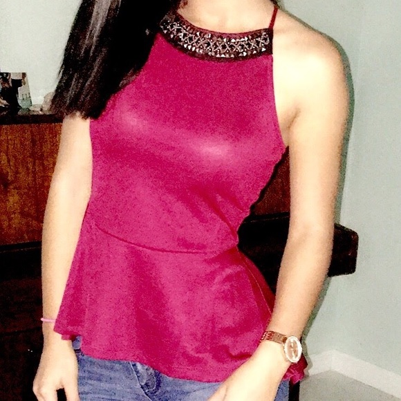 Red top - Picture 2 of 7